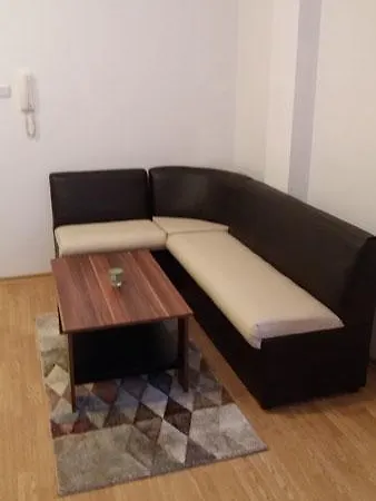 Irina Appartments 1 아파트